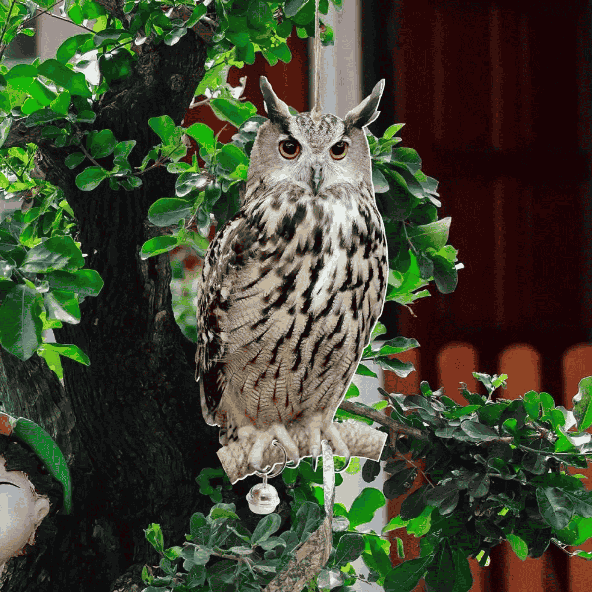 Visual Owl Decoy Deterrent for Pigeons and Birds - SilentOwl®